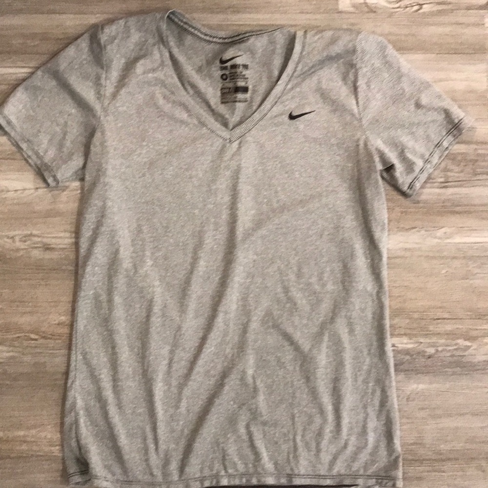 Nike athletic cut tee